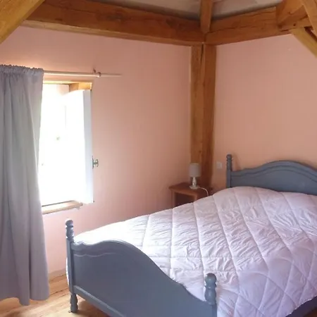 Holiday home Le Four Et L'alambic *