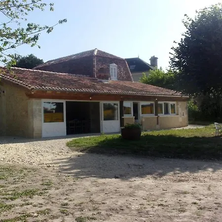 Holiday home Le Four Et L'alambic *