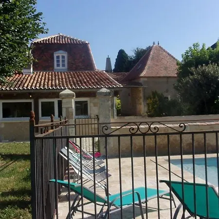 Holiday home Le Four Et L'alambic
